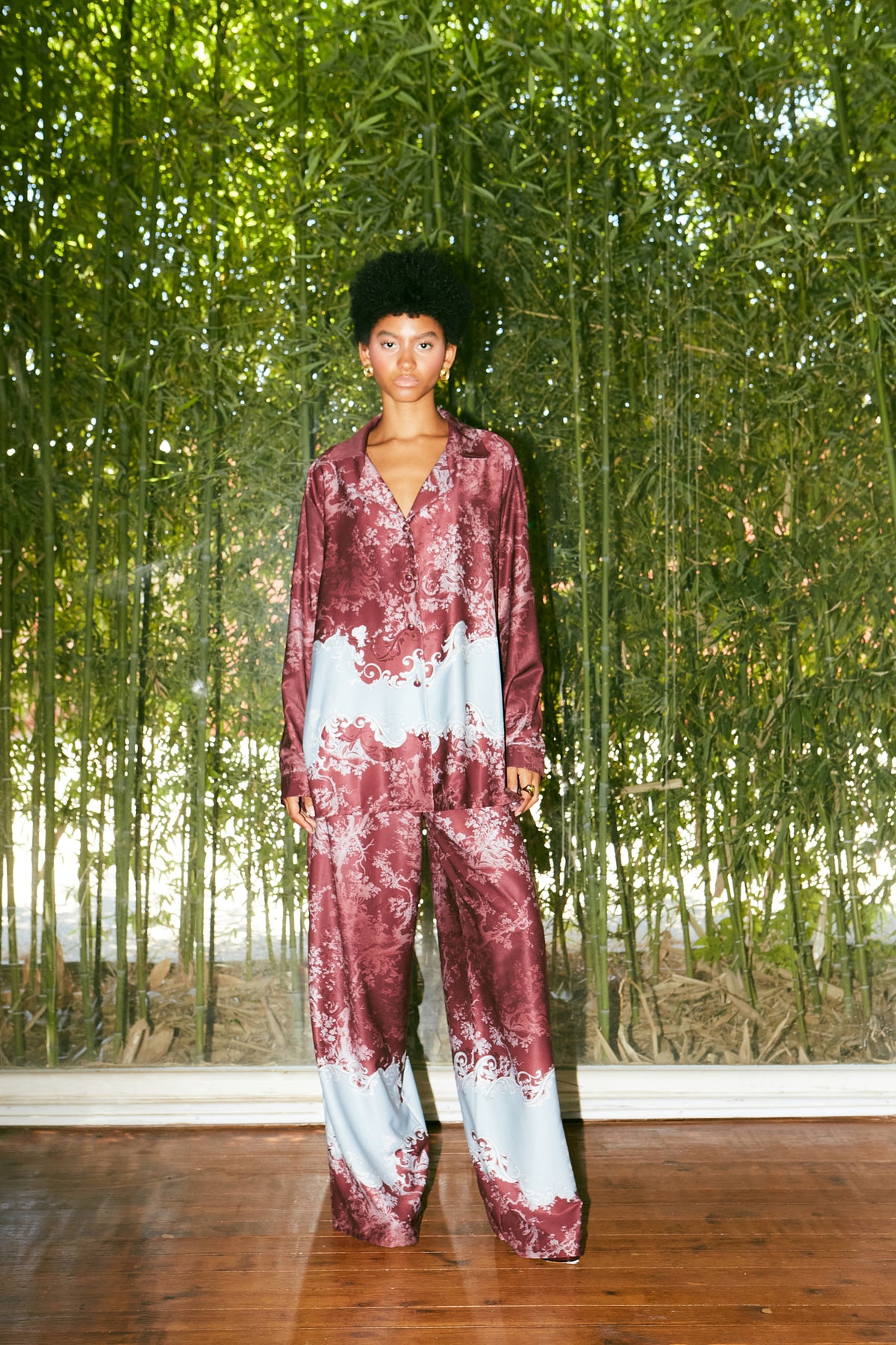 Bordeaux- light blue pants
