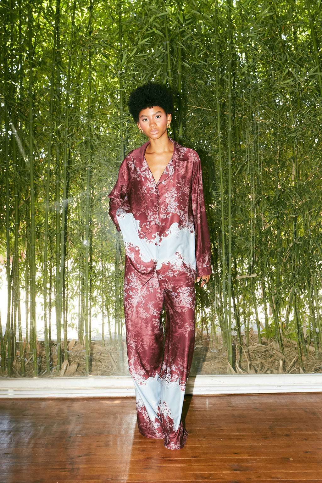 Bordeaux- light blue pants