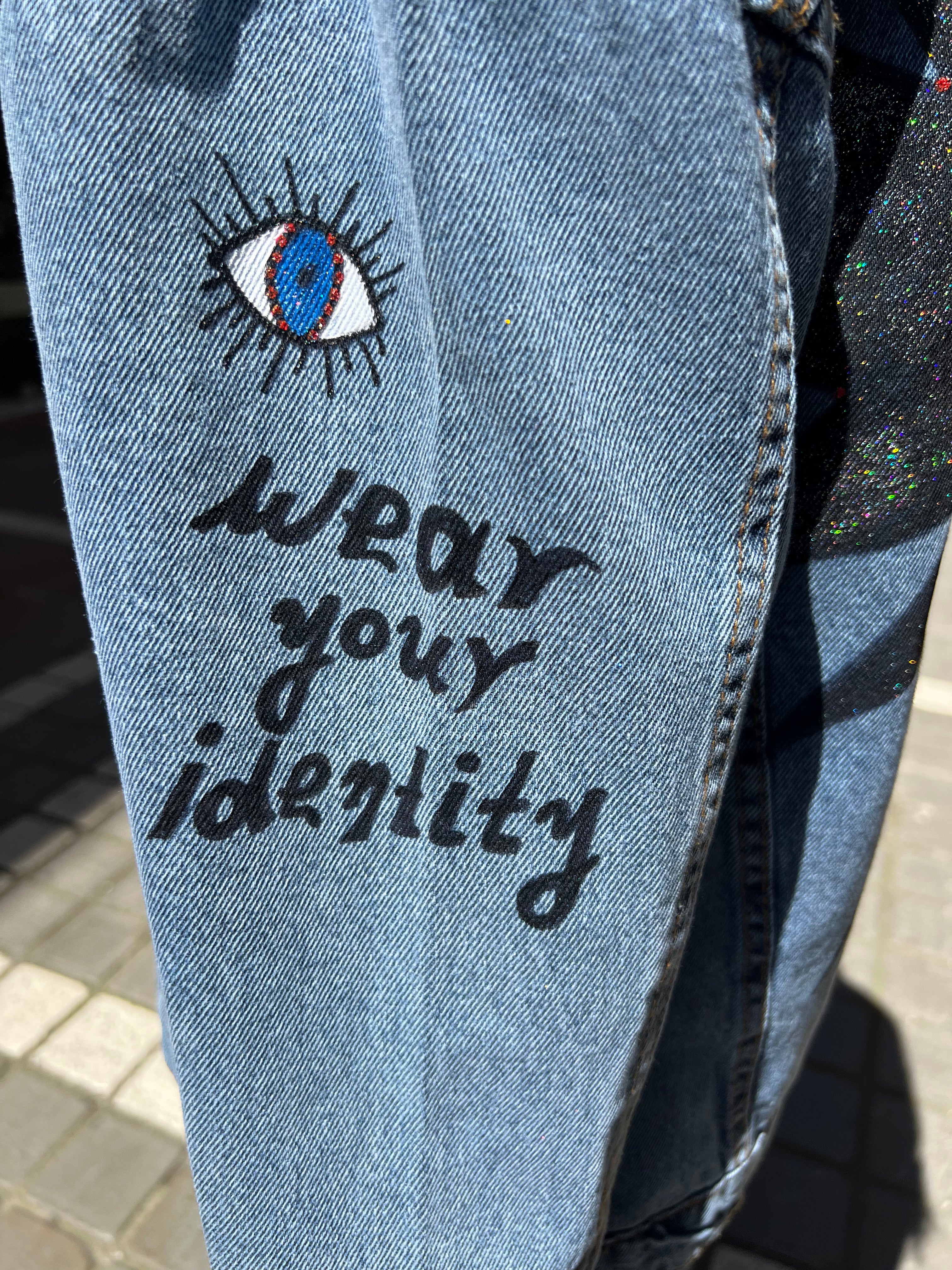 Denim-black eye jacket