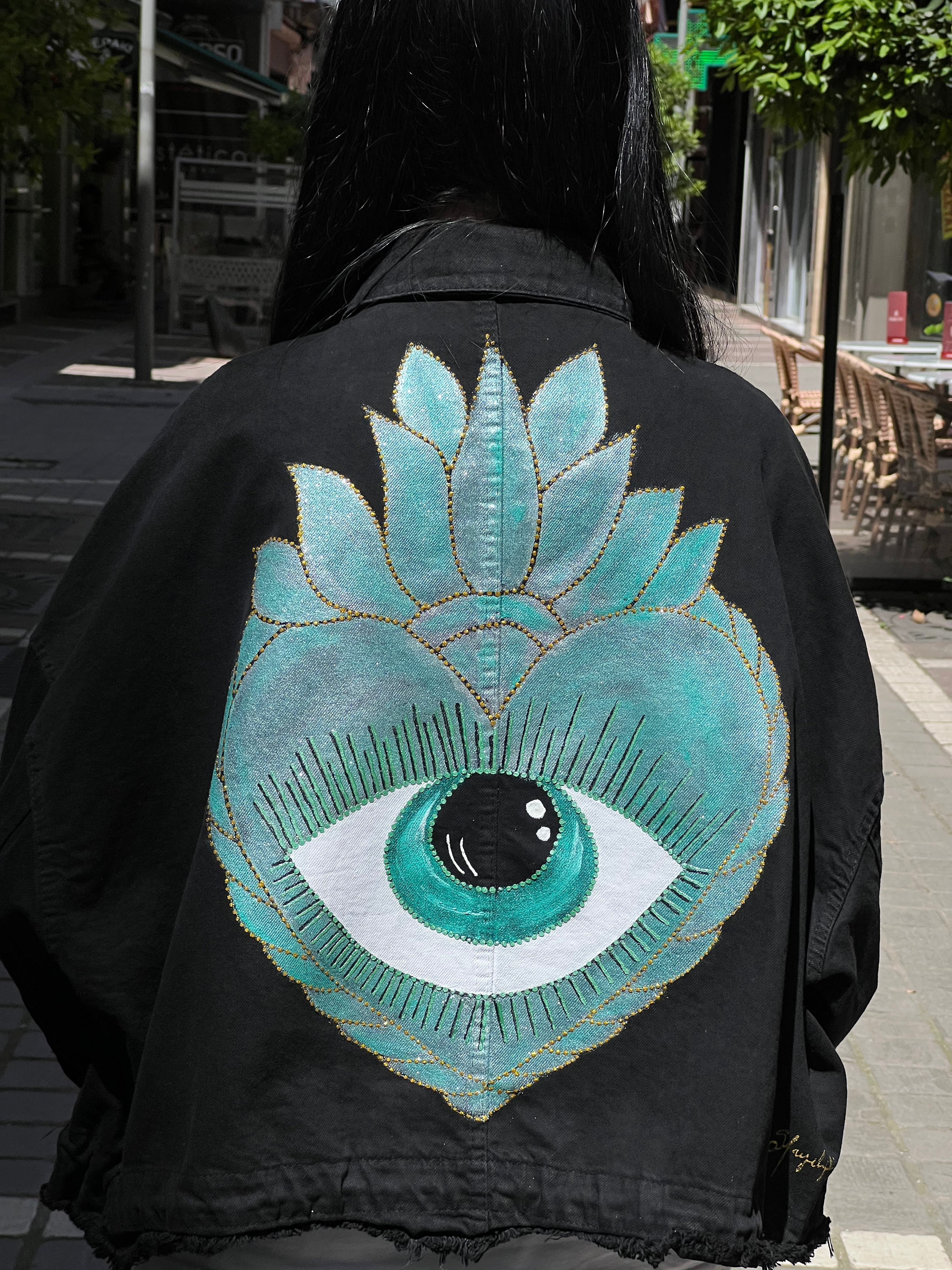 Black-turquoise eye crop jacket