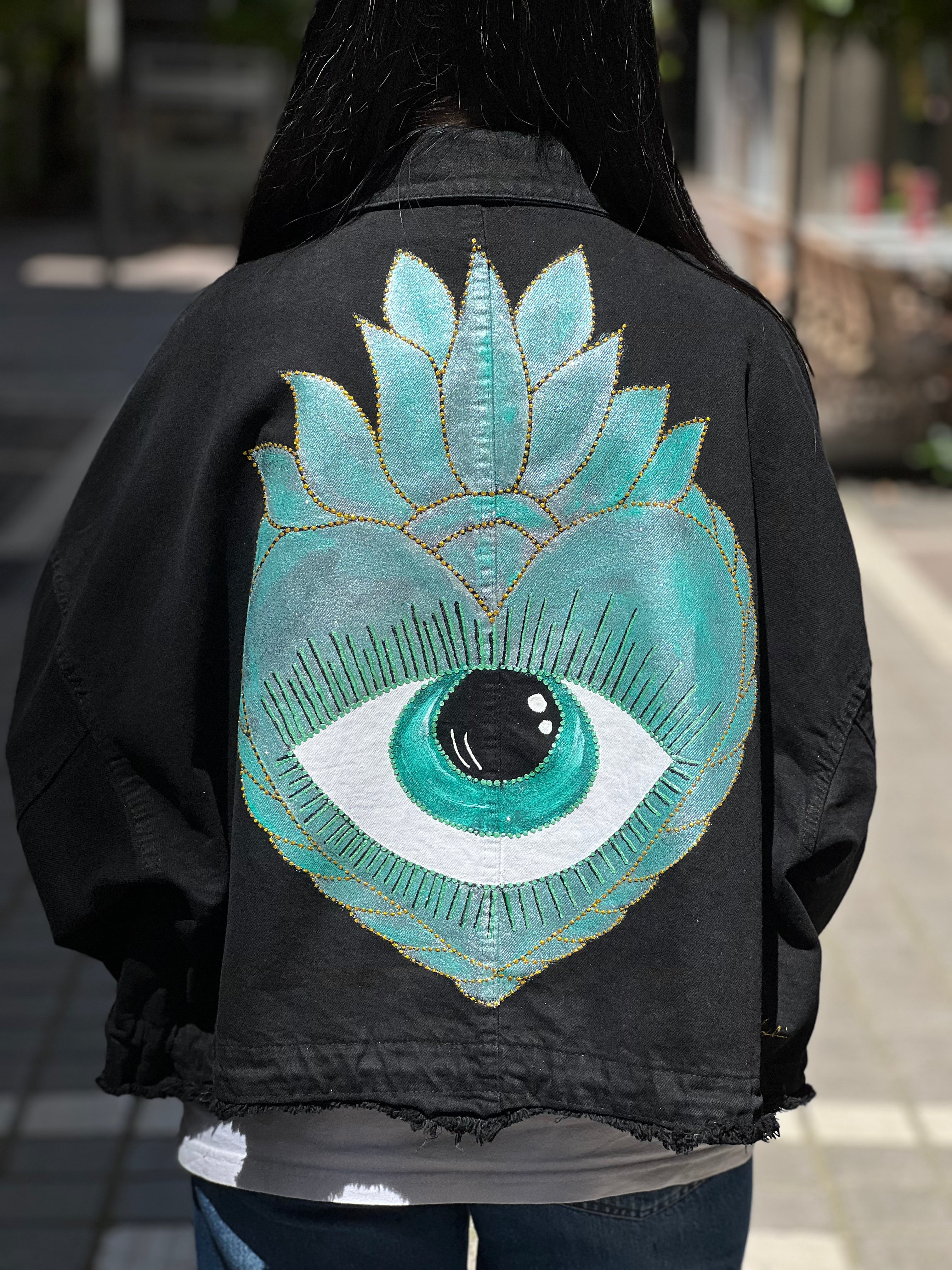 Black-turquoise eye crop jacket
