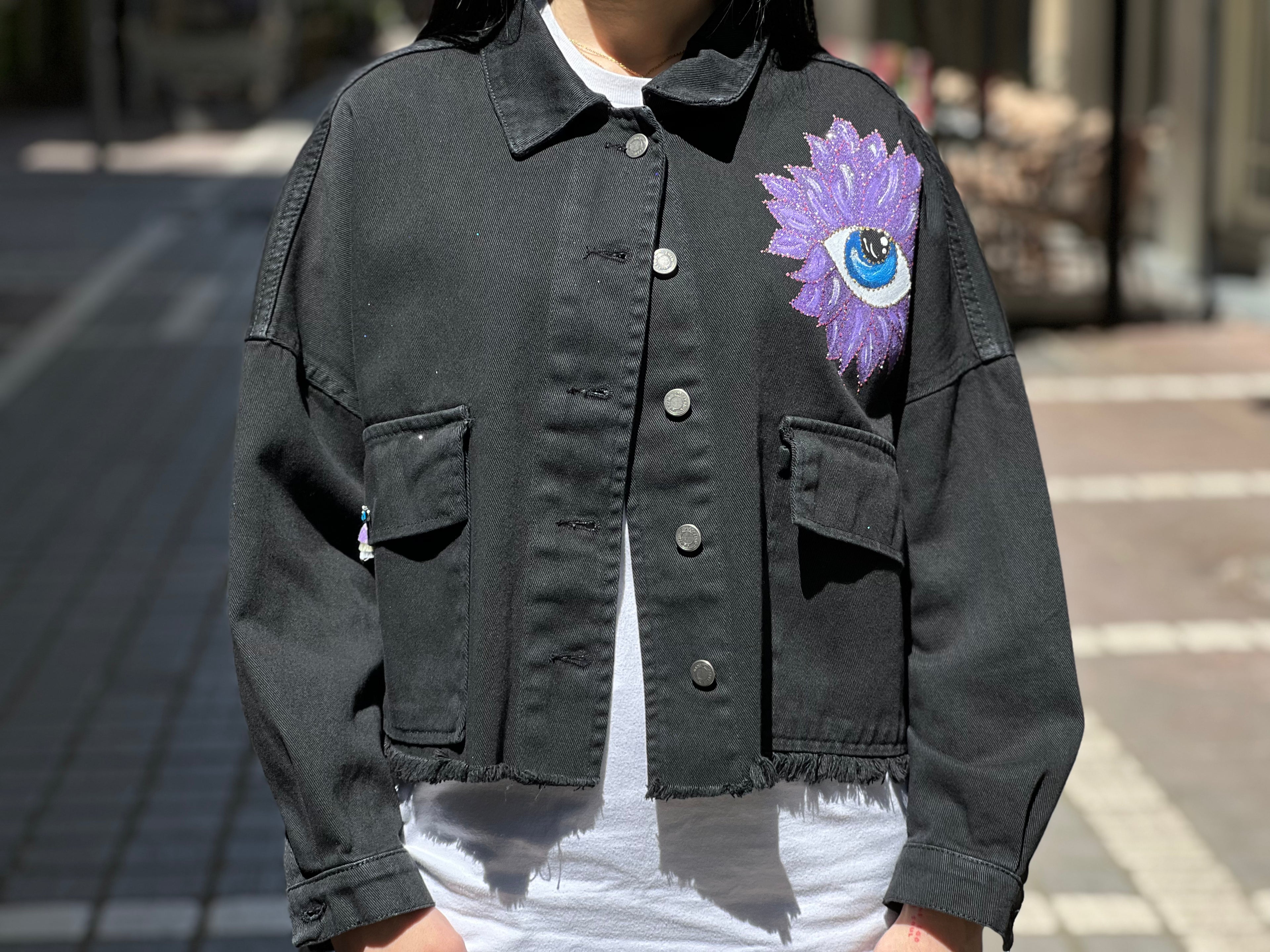 Black-purple eye crop jacket