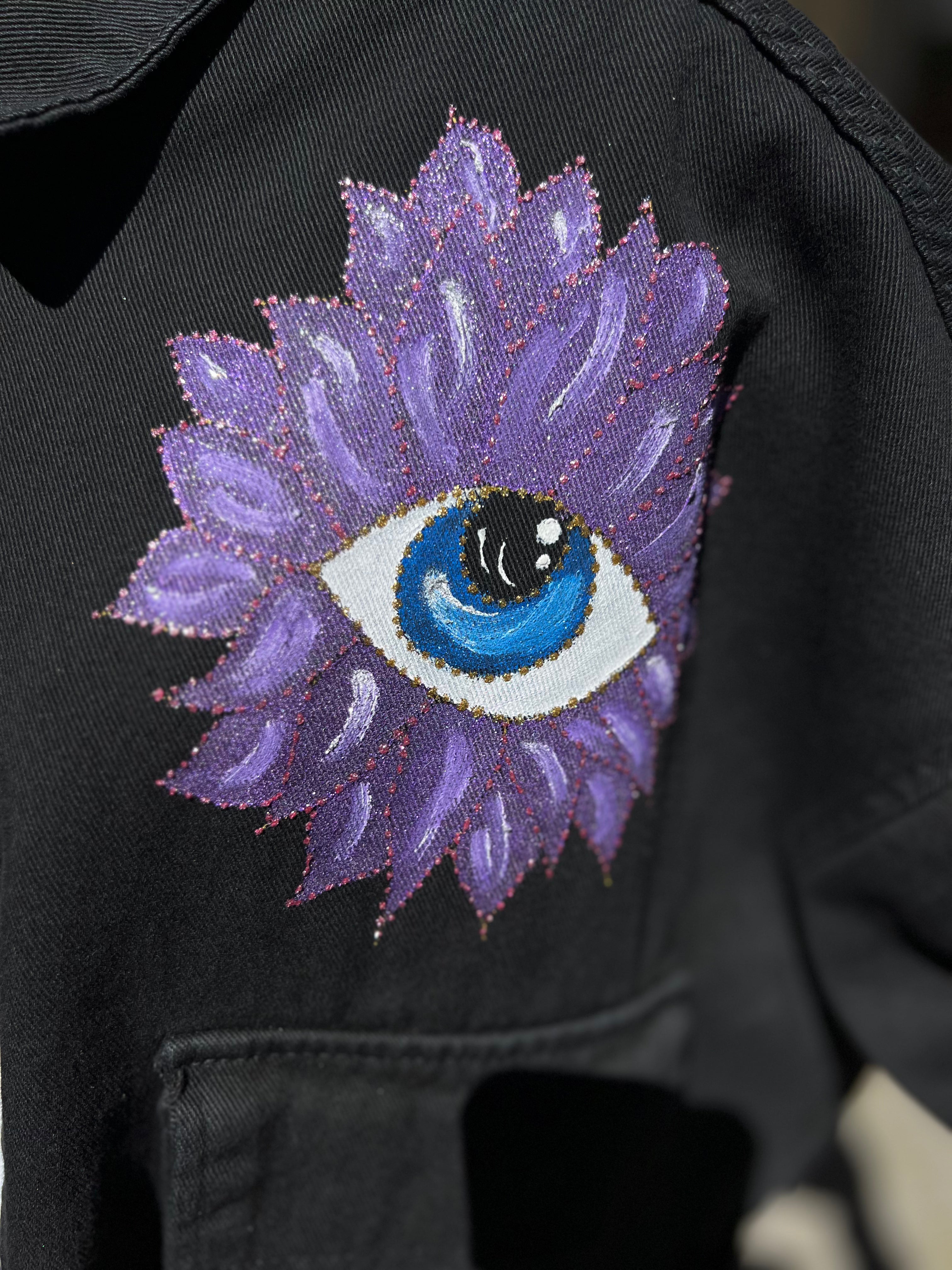 Black-purple eye crop jacket